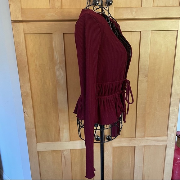 Forever 21 maroon burgundy color long sleeve front tie Cardigan size Small - Picture 3 of 8